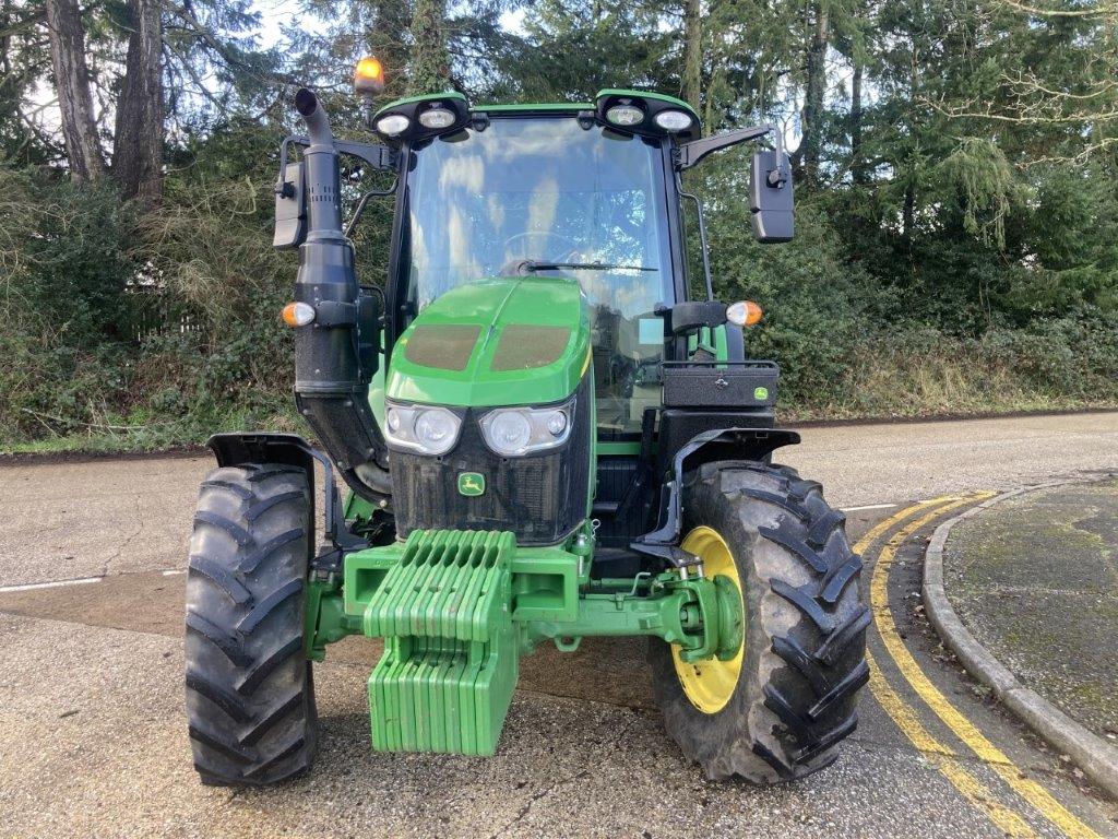 John Deere 6110M