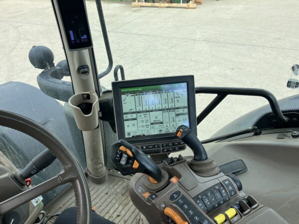 John Deere 6R 215 - Image 17