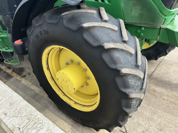 John Deere 6175R - Image 8