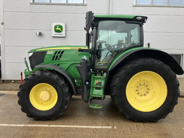 John Deere 6215R - Image 2