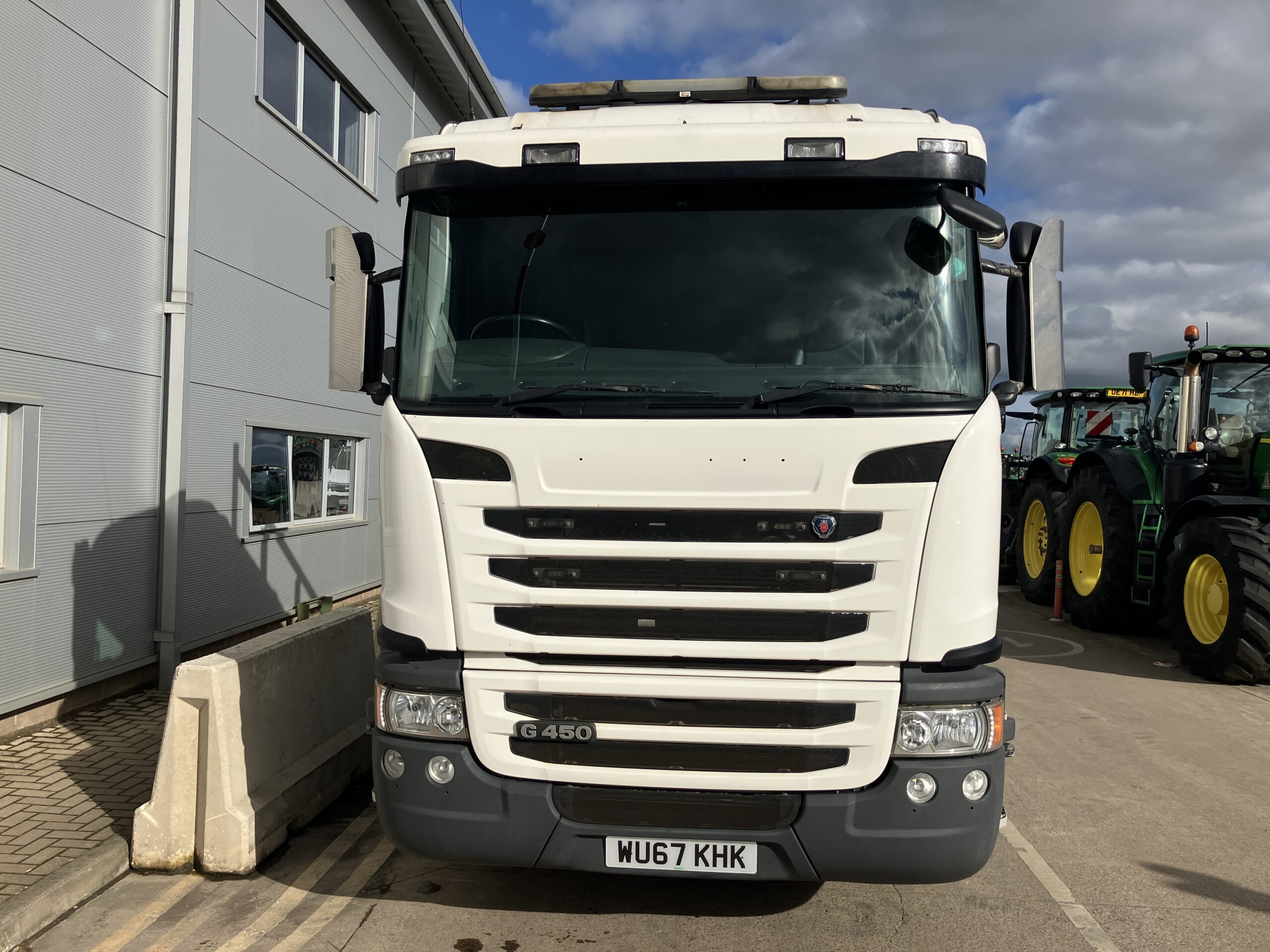 SCANIA G450 8×2 Andover Beavertail Plant truck