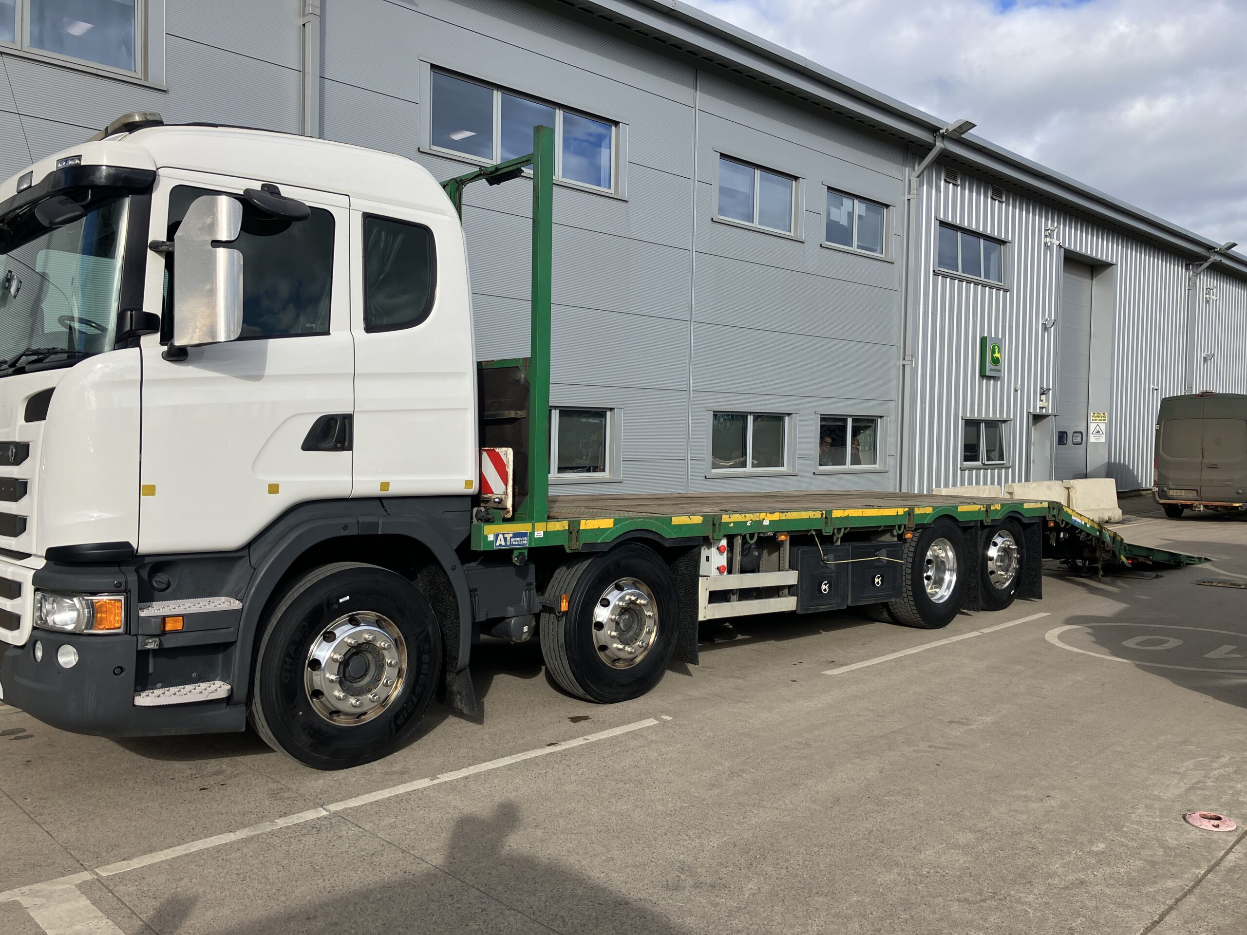 SCANIA G450 8×2 Andover Beavertail Plant truck