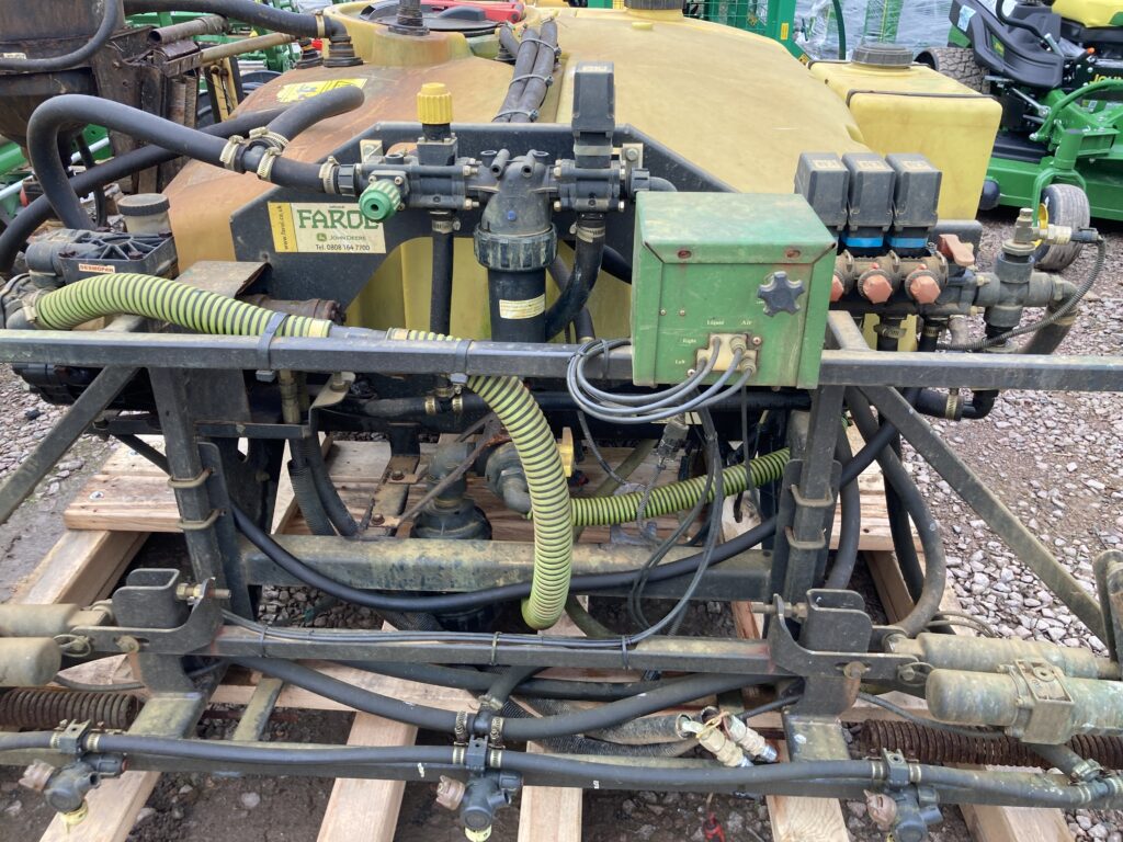 John Deere HD200 de-mount sprayer - Image 4