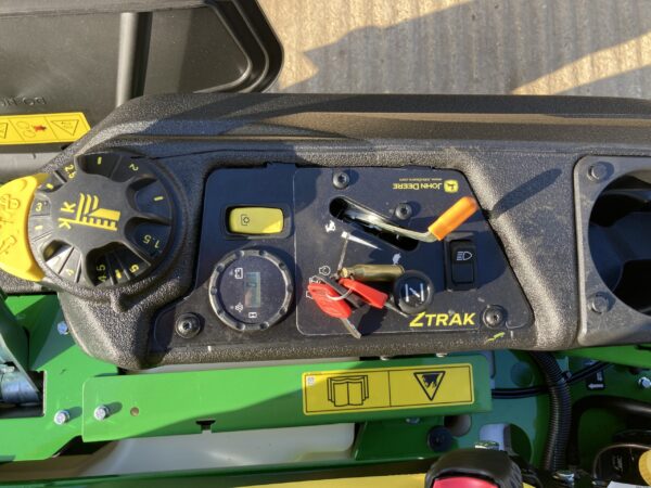 John Deere Z740R zero turn rotary mower - Image 10