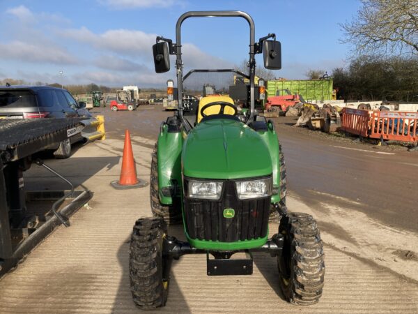 John Deere 3025E compact tractor - Image 7