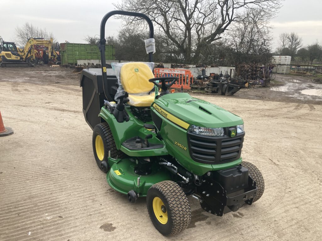 John Deere X950R ride on mower - Image 6