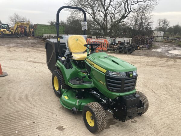 John Deere X950R ride on mower - Image 6