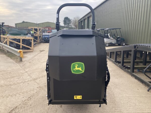 John Deere X950R ride on cut and collect mower - Image 4
