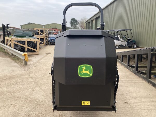 John Deere X950R ride on cut and collect mower - Image 4