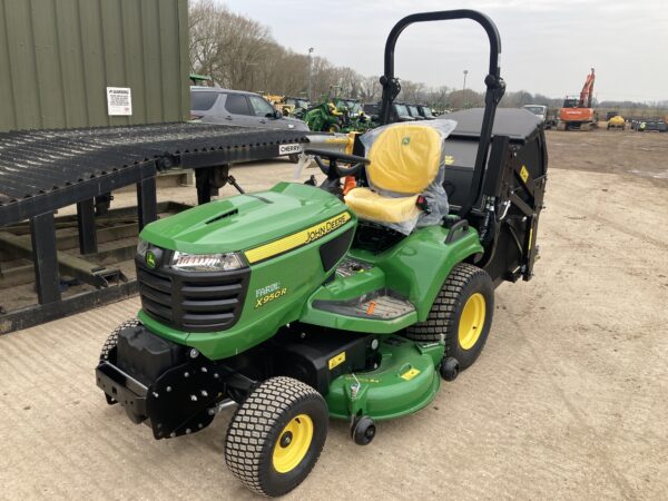 John Deere X950R ride on cut and collect mower