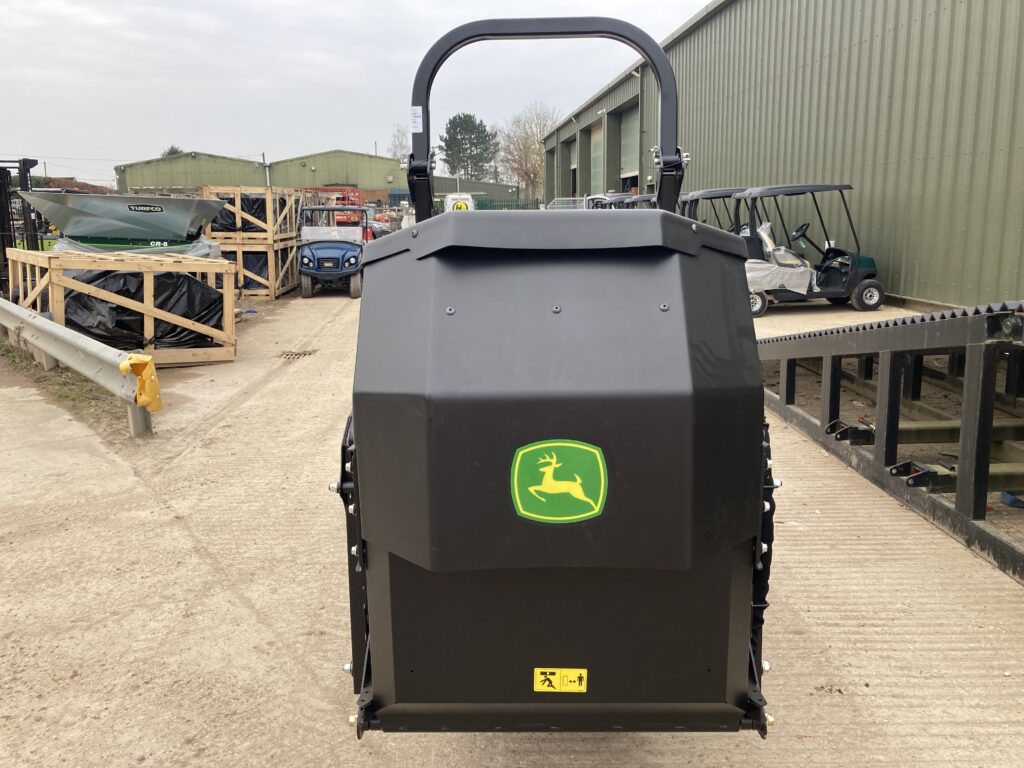 John Deere X950R ride on cut and collect mower - Image 4