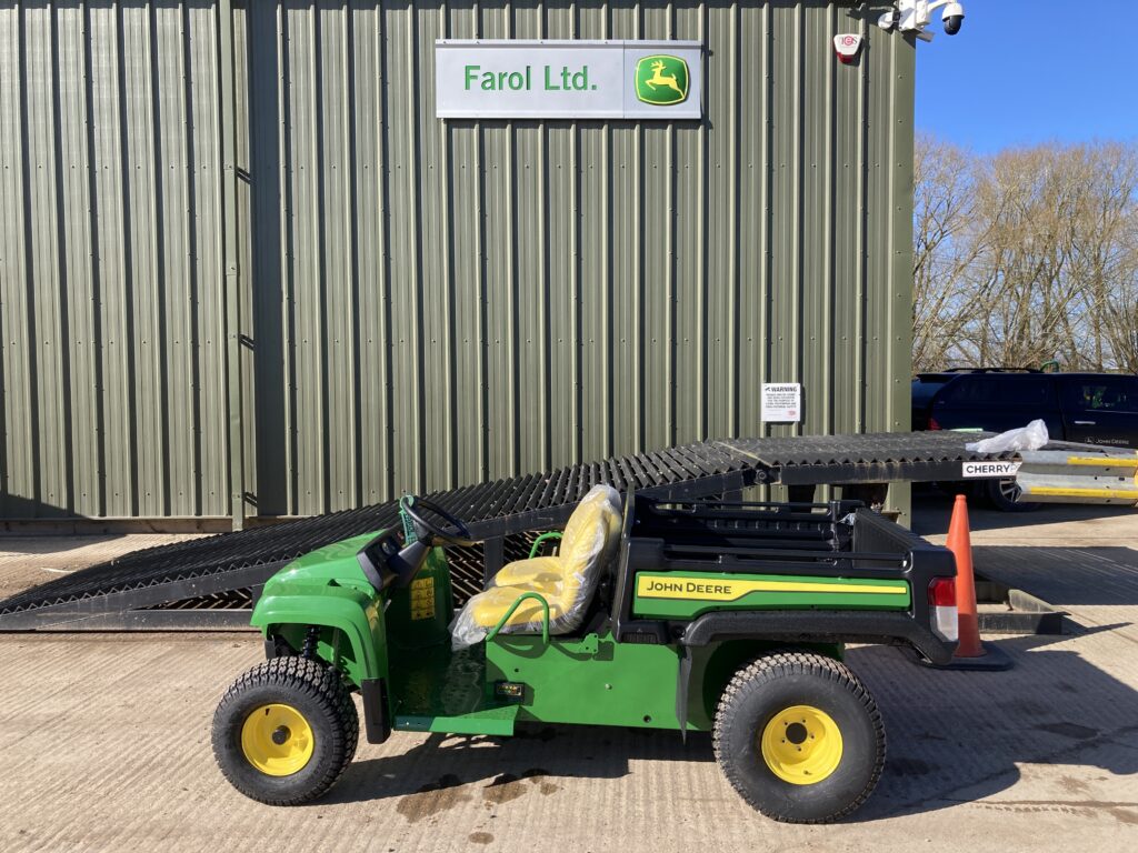 John Deere TE electric Gator - Image 2