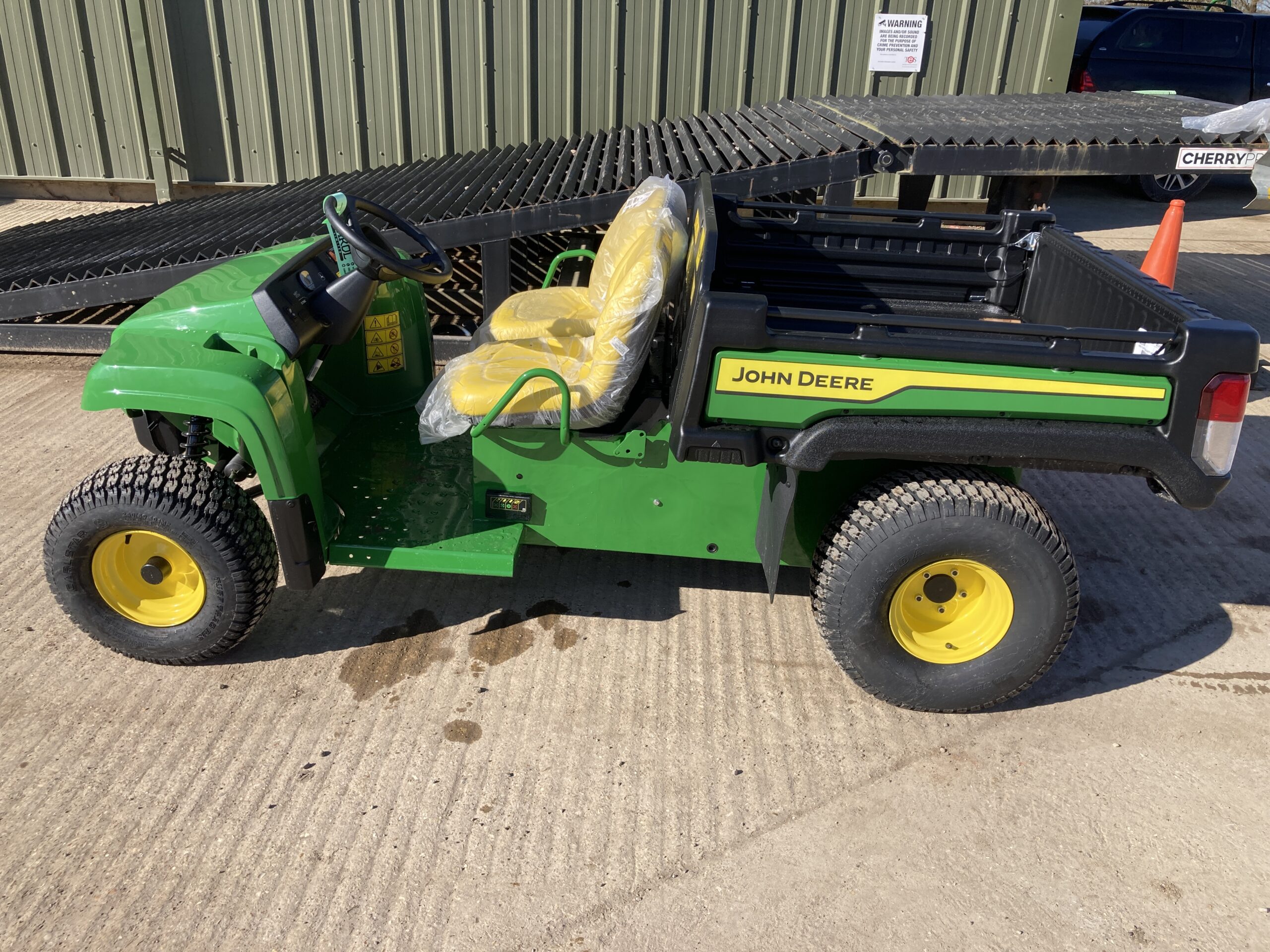 John Deere TE Gator