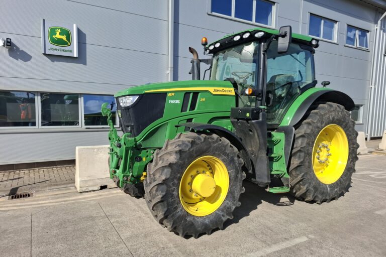John Deere 6R 215