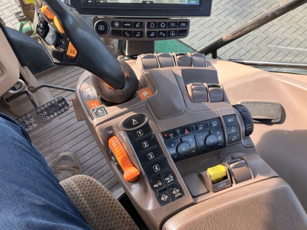 John Deere 6250R - Image 16