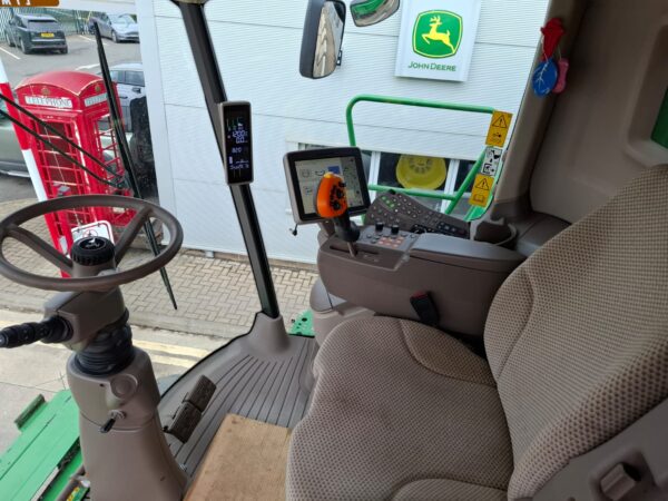 John Deere T670 - Image 22