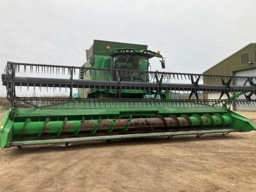 John Deere T670 - Image 23