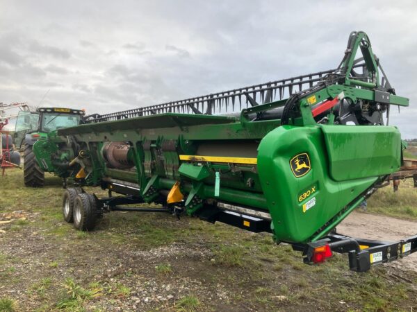 John Deere T670 - Image 25