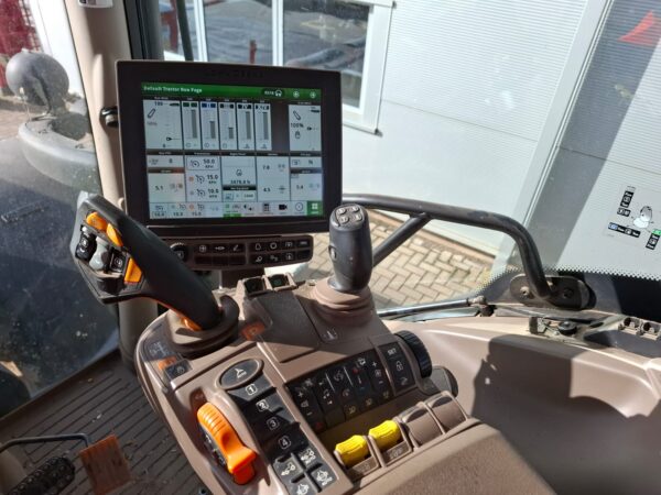 John Deere 6250R - Image 10