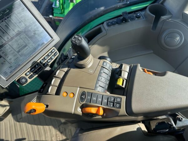 John Deere 8R 410 - Image 17