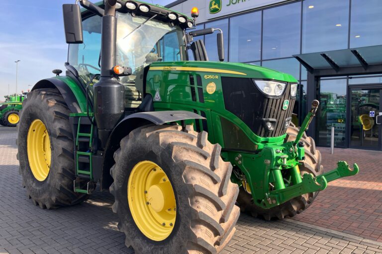 John Deere 6250R