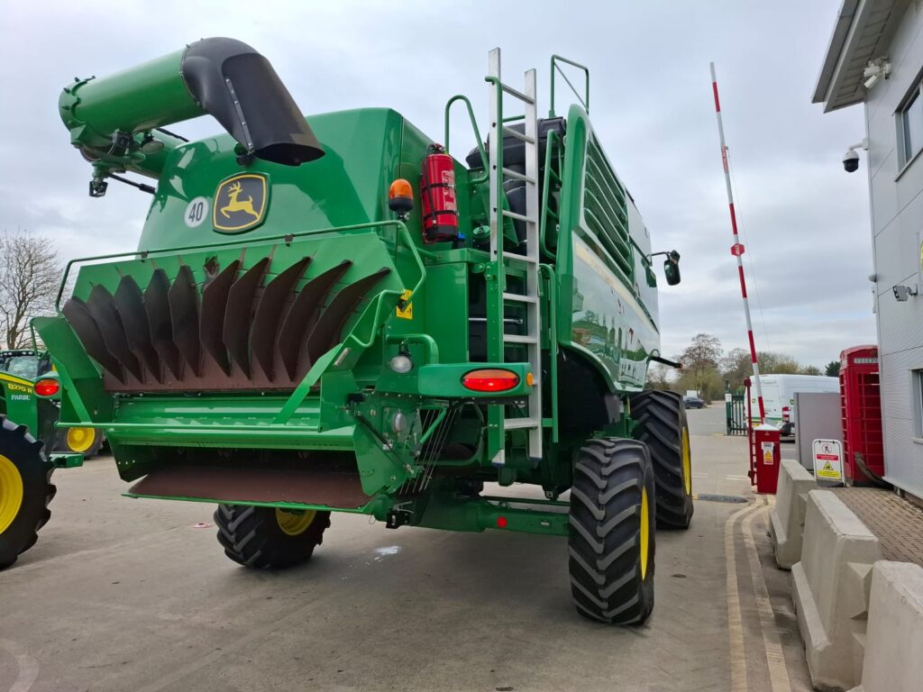 John Deere T670 - Image 4