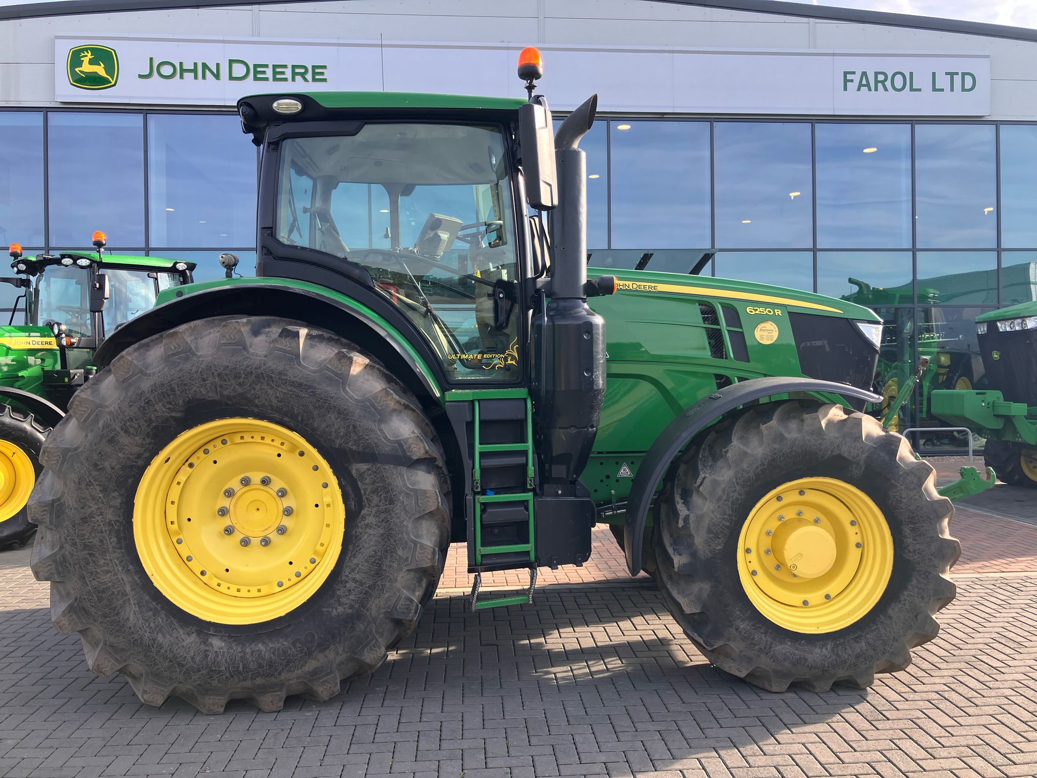 John Deere 6250R