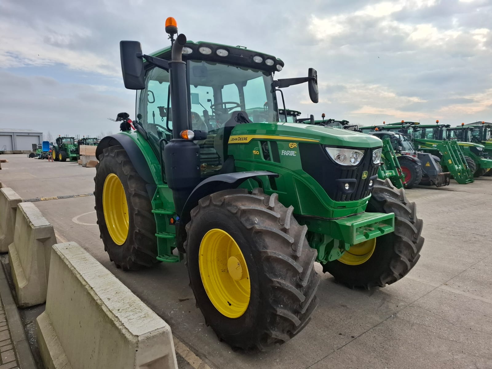 John Deere 6R 150