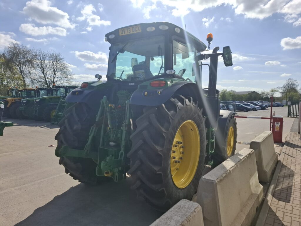 John Deere 6R 215 - Image 6
