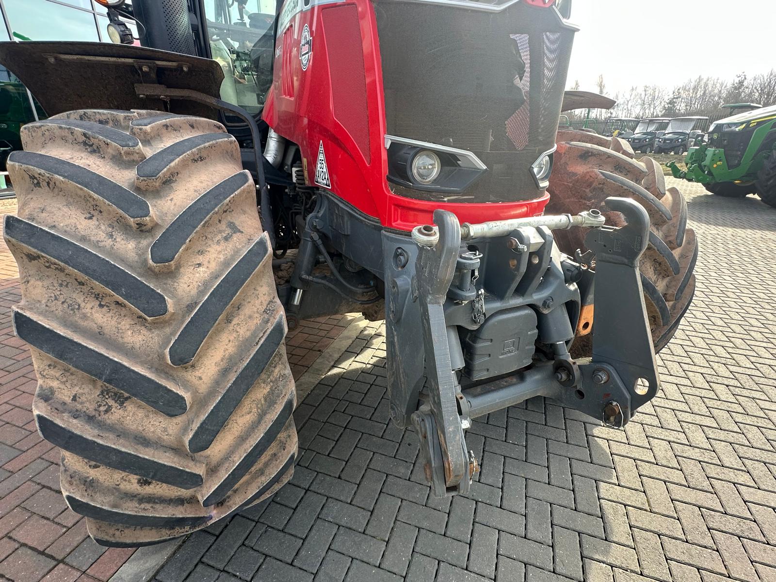 Massey Ferguson 7726S