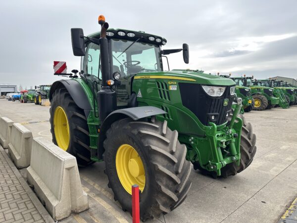 John Deere 6215R - Image 6