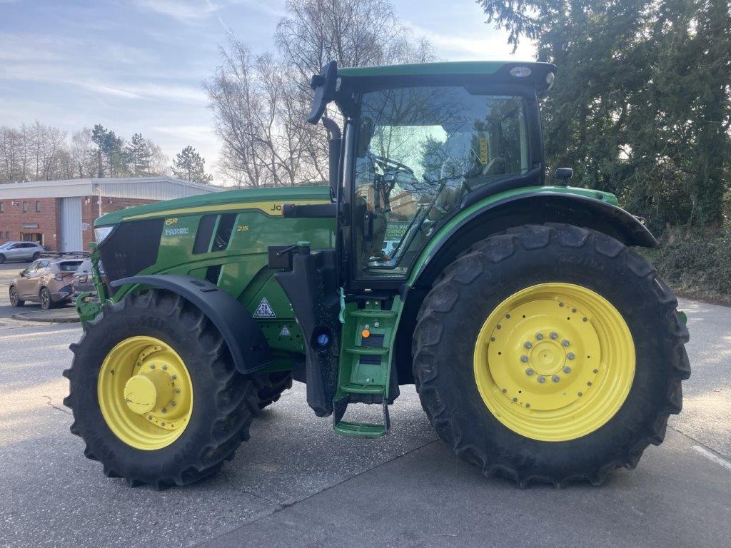 John Deere 6R 215