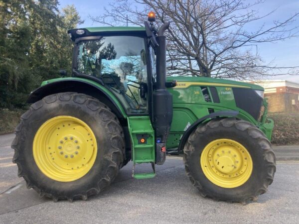 John Deere 6R 215