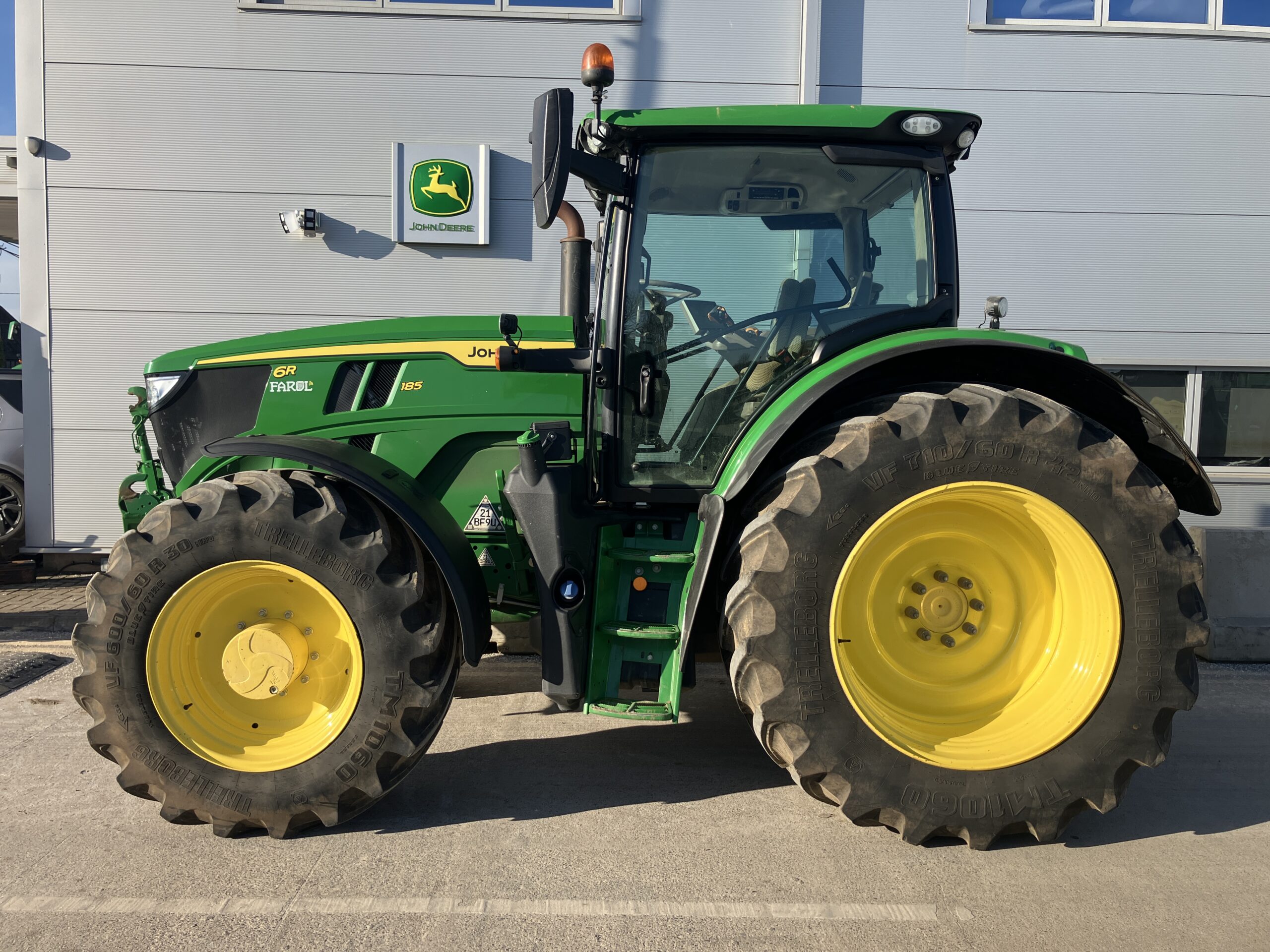 John Deere 6R 185