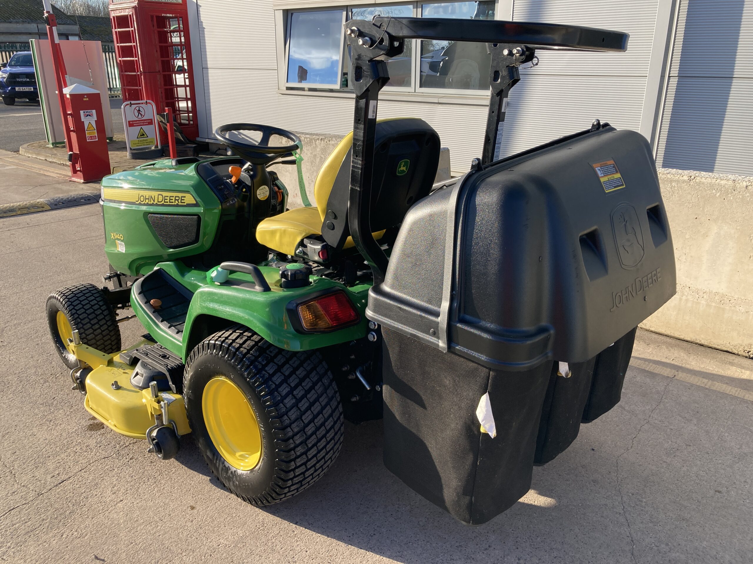 John Deere X940