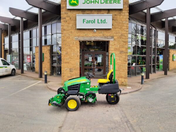 John Deere 2653B utility triple mower - Image 2