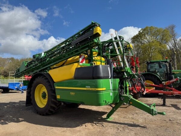 John Deere R962i