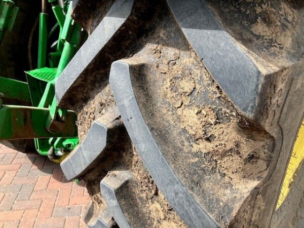 John Deere 6250R - Image 9
