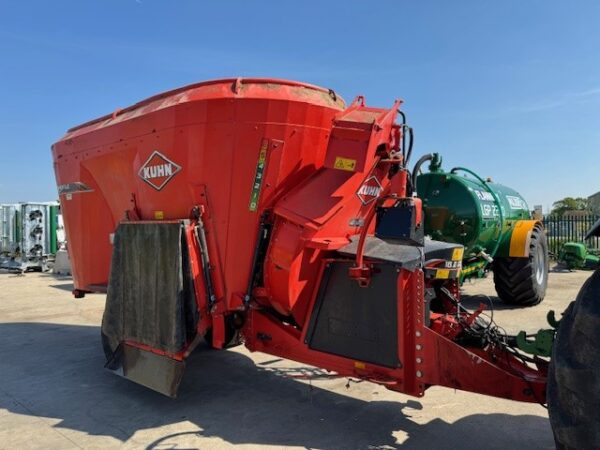 Kuhn Profile 18.2DS