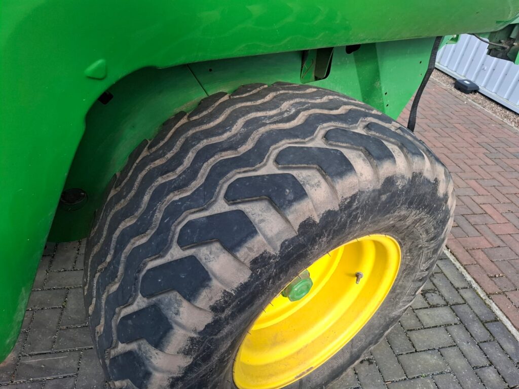 John Deere V451R - Image 11