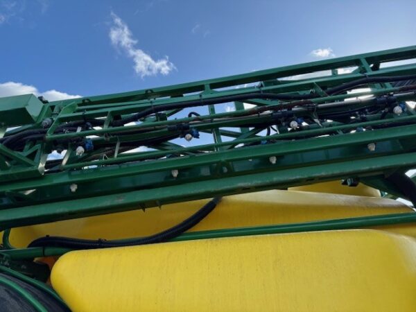 John Deere R962I - Image 30