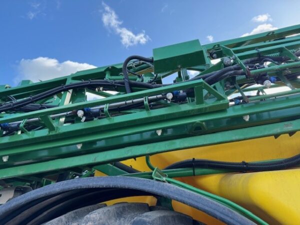 John Deere R962I - Image 31