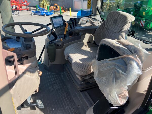John Deere 6130R - Image 14