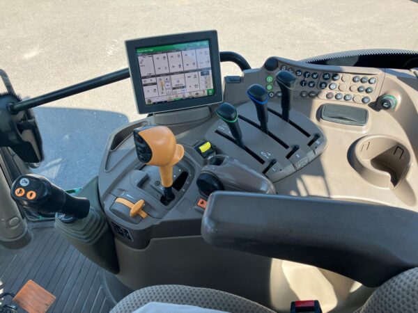 John Deere 6130R - Image 16