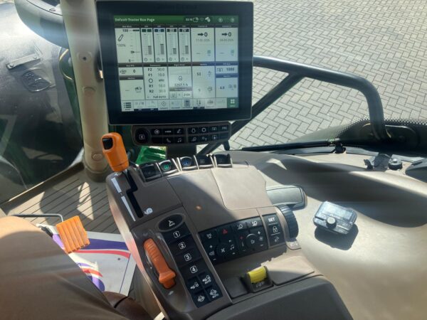 John Deere 6195R - Image 18