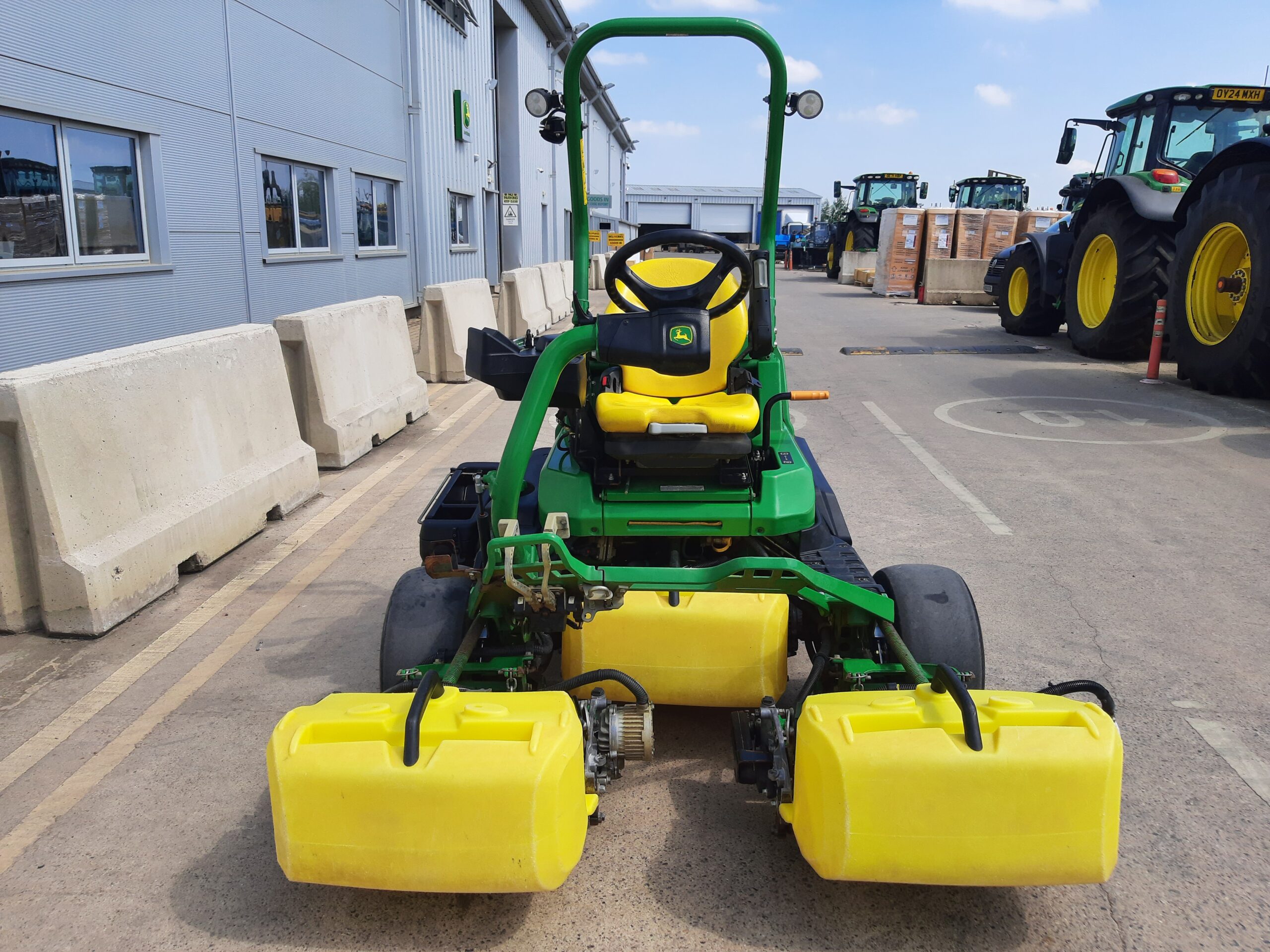 John Deere 2750E Hybrid