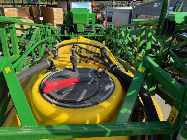 John Deere R962I - Image 15