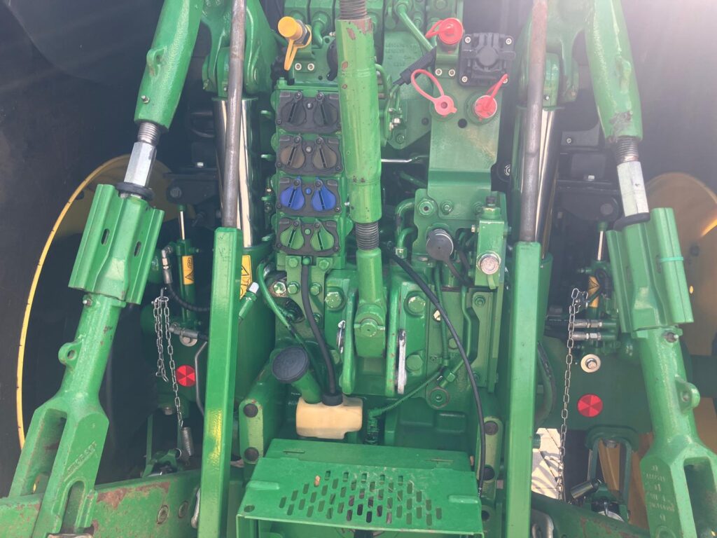 John Deere 6195R - Image 9
