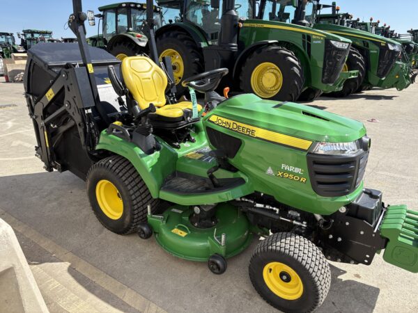 John Deere X950R Cut & Collect mower