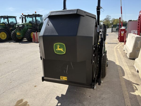 John Deere X950R Cut & Collect mower - Image 6